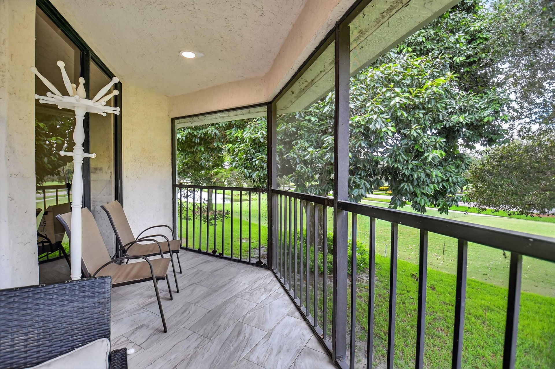 Unit 11204 photo 31