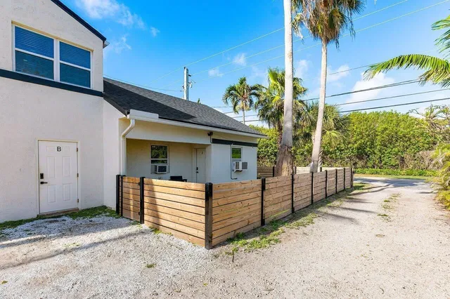 Residence photo 42