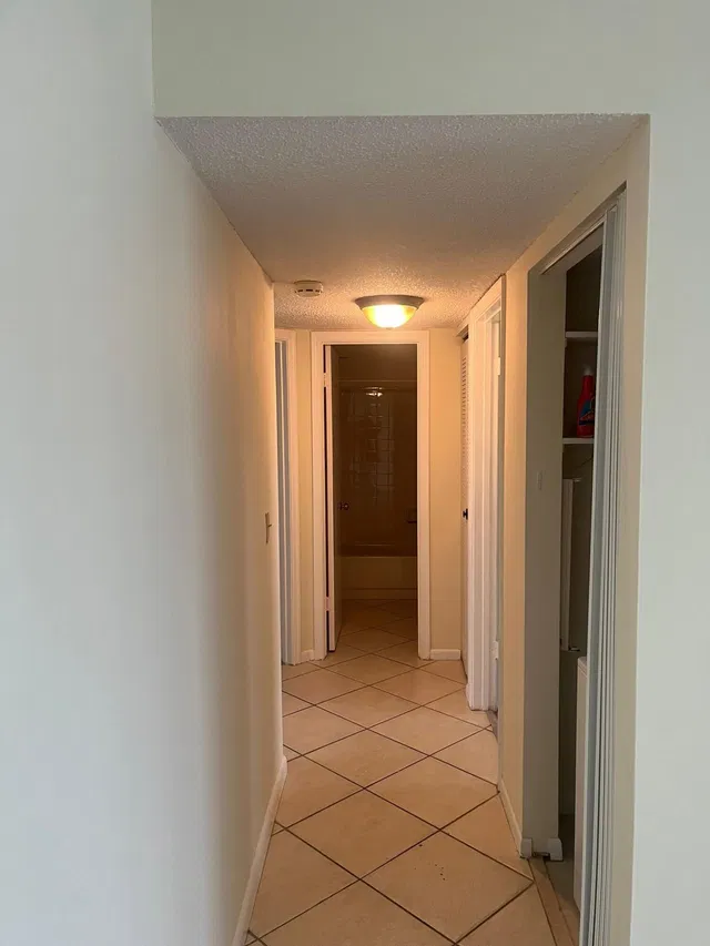 Residence photo 16