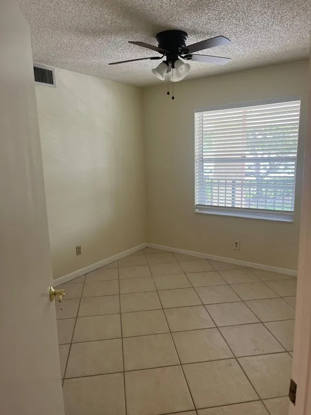 Residence photo 22