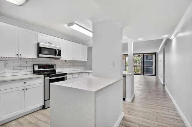 Boca Raton Unit 203 photo 7