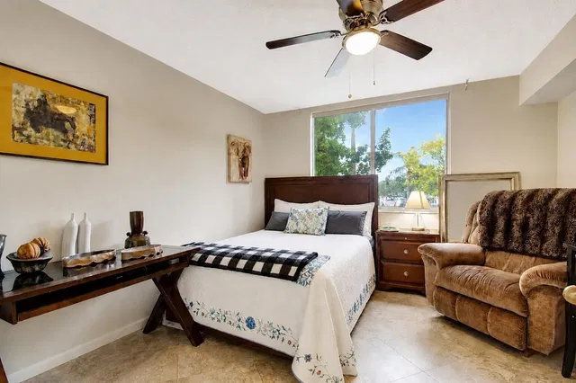 Unit 204 photo 15