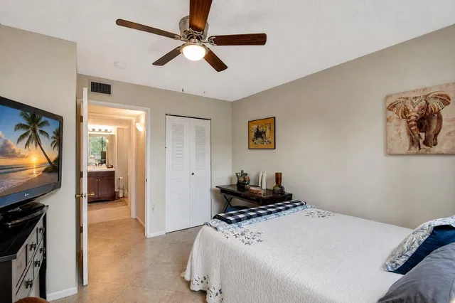 Unit 204 photo 16