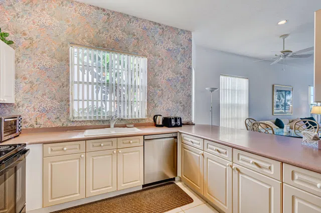 PGA National Palm Beach Gardens Residence photo 16