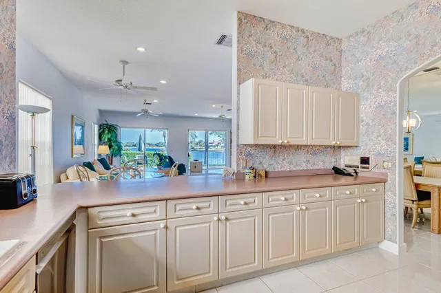 PGA National Palm Beach Gardens Residence photo 17
