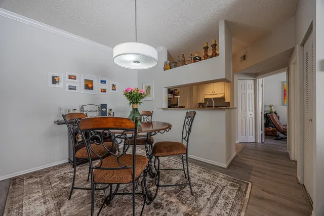 Residence photo 6