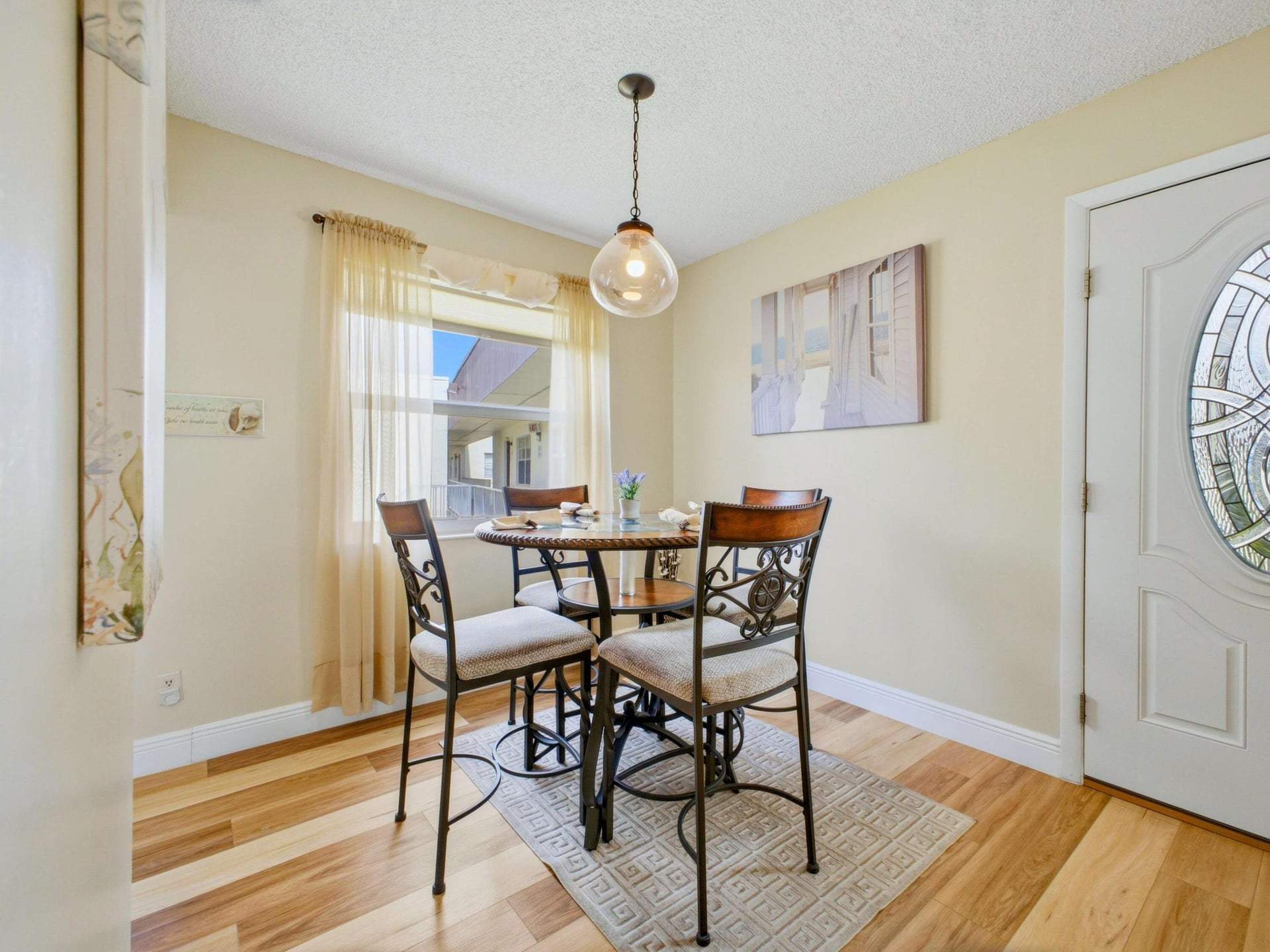  Residence photo 6