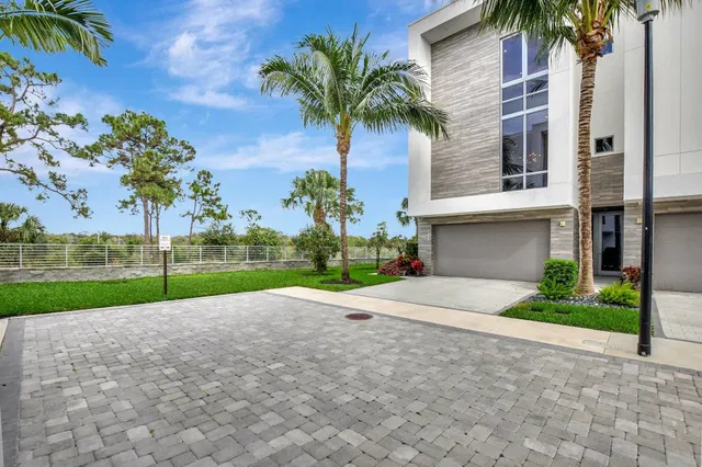 Moderne Boca Residence photo 2