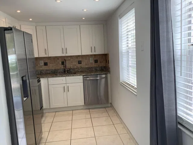 Residence photo 4