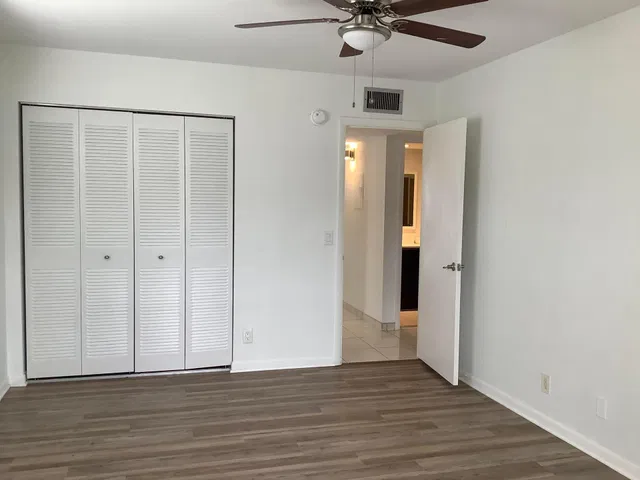Residence photo 17
