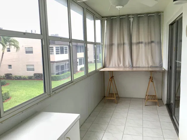 Residence photo 20