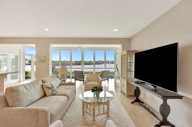 Admirals Cove Residence photo 4