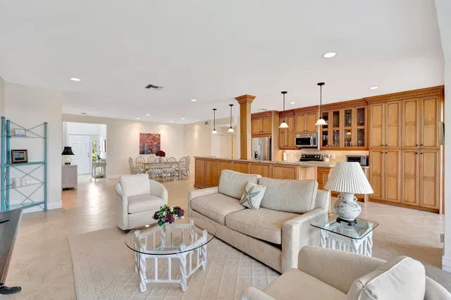 Admirals Cove Residence photo 6