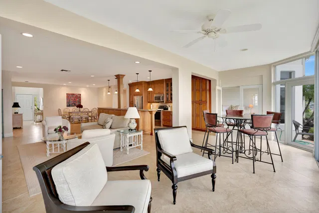 Admirals Cove Residence photo 13