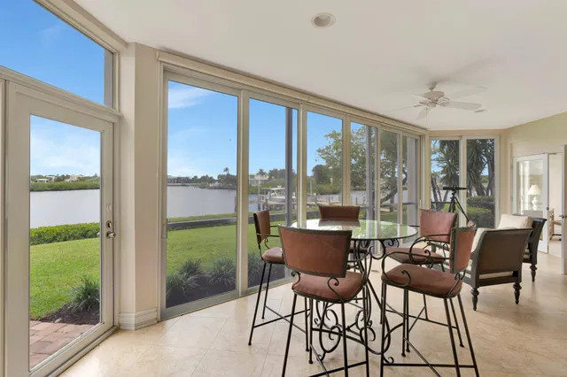 Admirals Cove Residence photo 16
