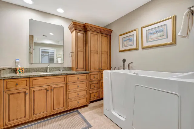 Admirals Cove Residence photo 22