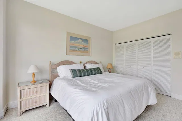 Admirals Cove Residence photo 27