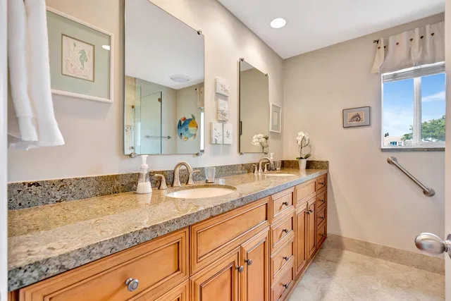 Admirals Cove Residence photo 30