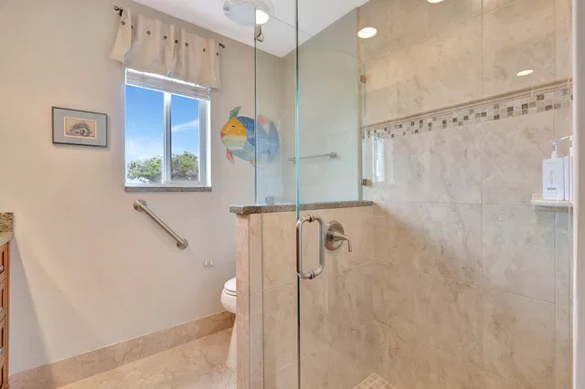 Admirals Cove Residence photo 31