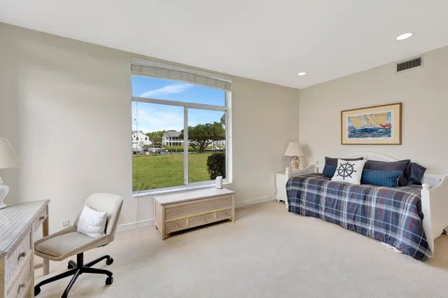 Admirals Cove Residence photo 33