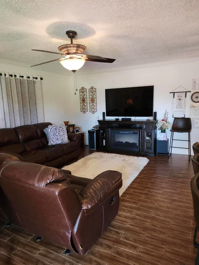 Residence photo 9