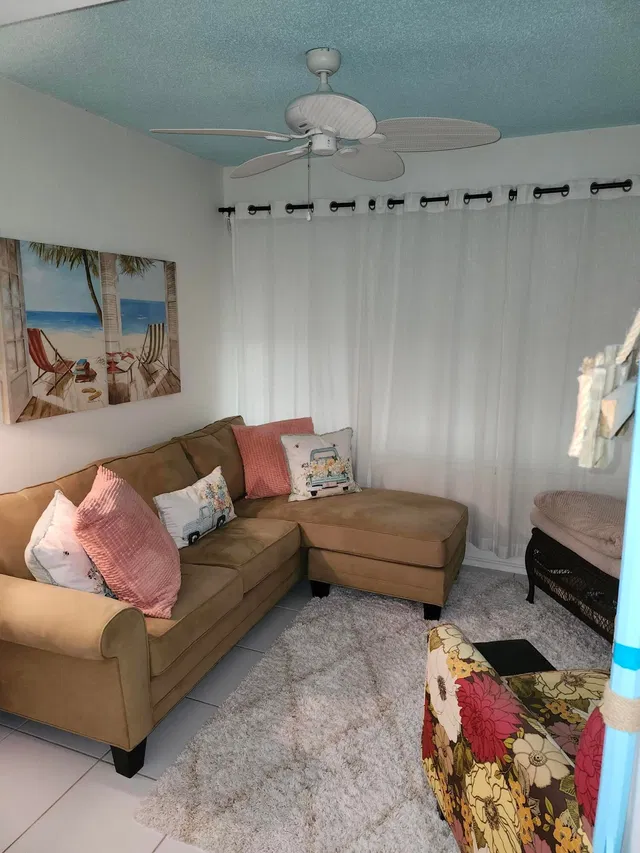 Residence photo 12