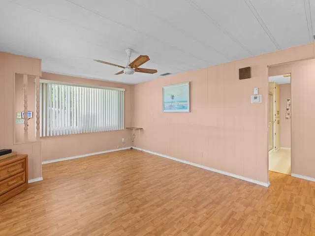  Residence photo 22