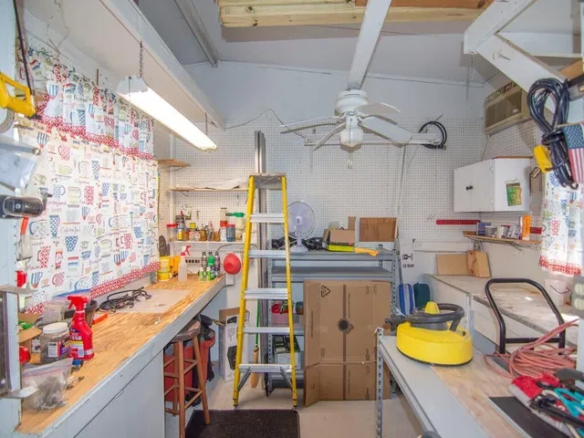  Residence photo 34