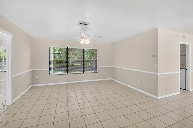  Residence photo 8