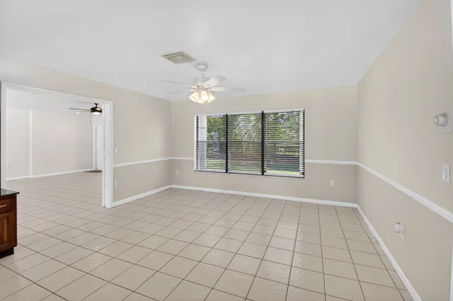  Residence photo 9