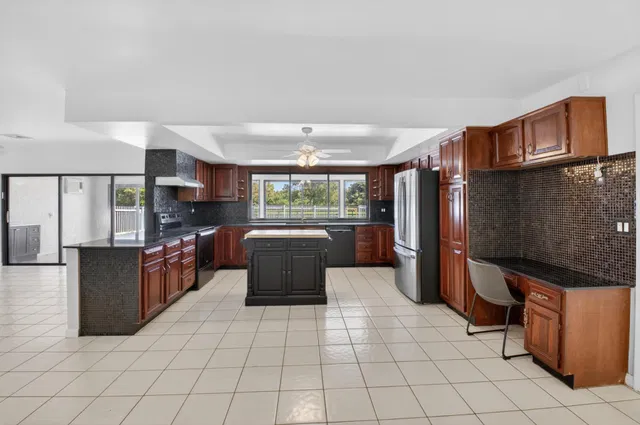  Residence photo 10