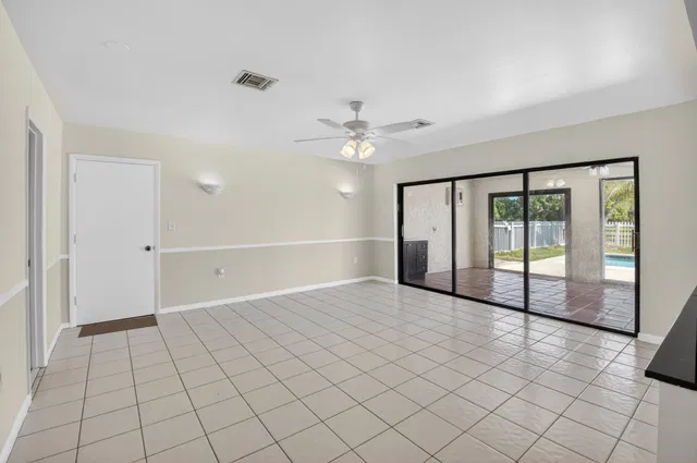  Residence photo 15