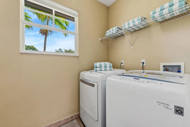 Evergrene Palm Beach Gardens Residence photo 24