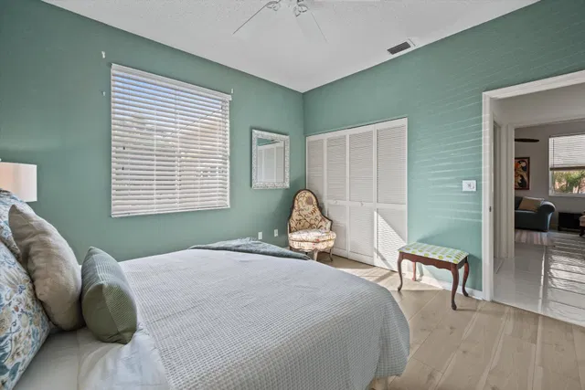  Residence photo 23