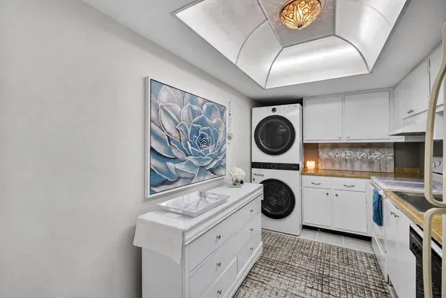  Unit 211 photo 12