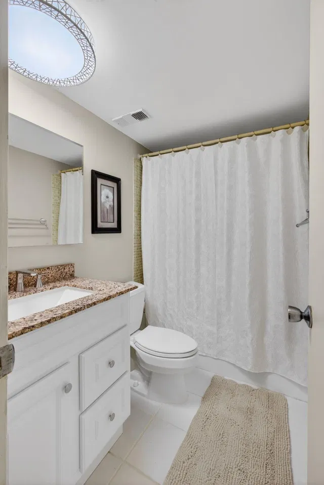  Unit 211 photo 25