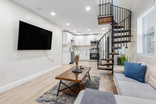 Residence photo 10