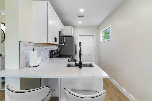 Residence photo 32