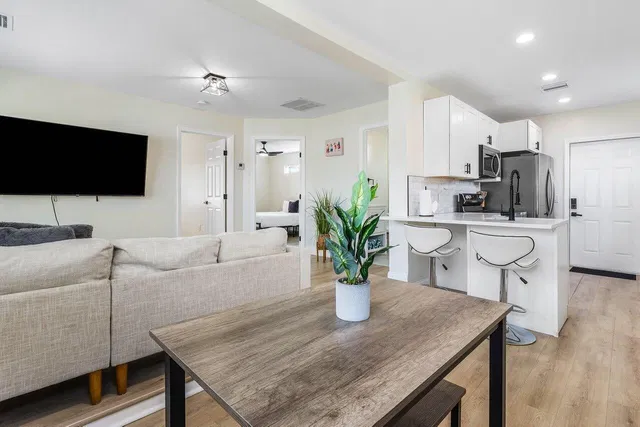 Residence photo 34