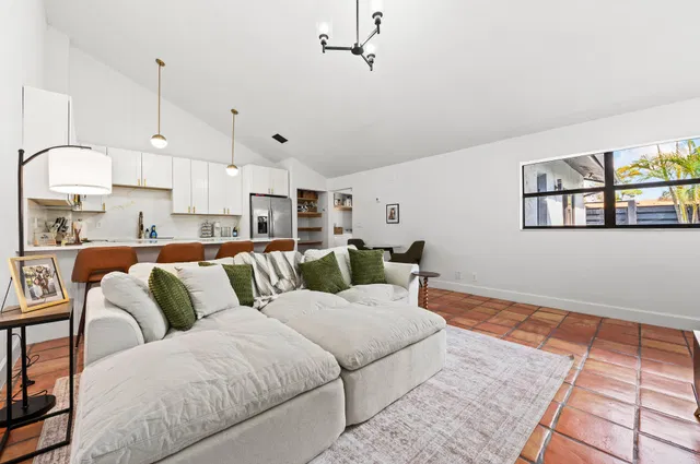 Residence photo 11