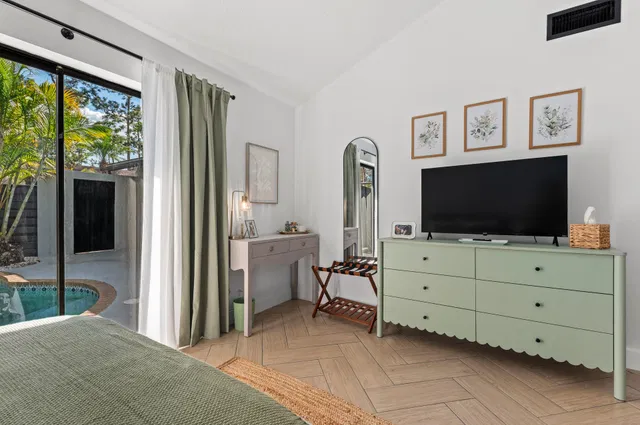 Residence photo 20