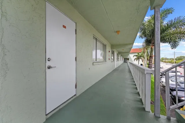 Unit 202 photo 2