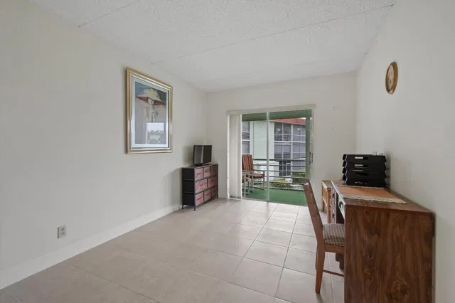 Unit 202 photo 8