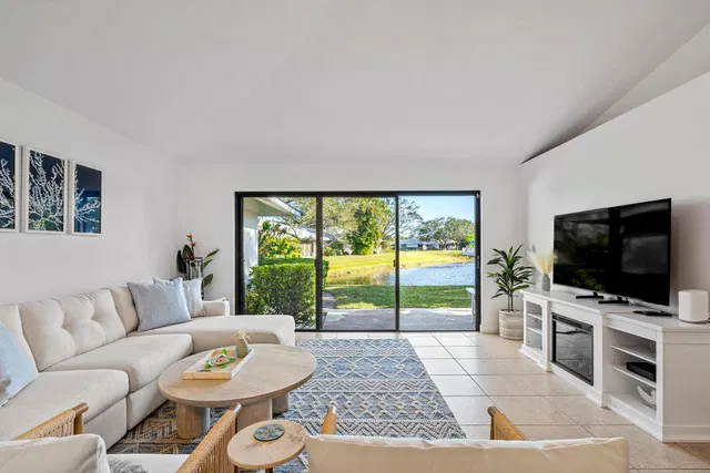 PGA National Palm Beach Gardens Residence photo 6