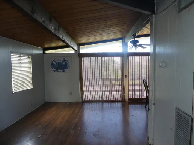 Residence photo 8