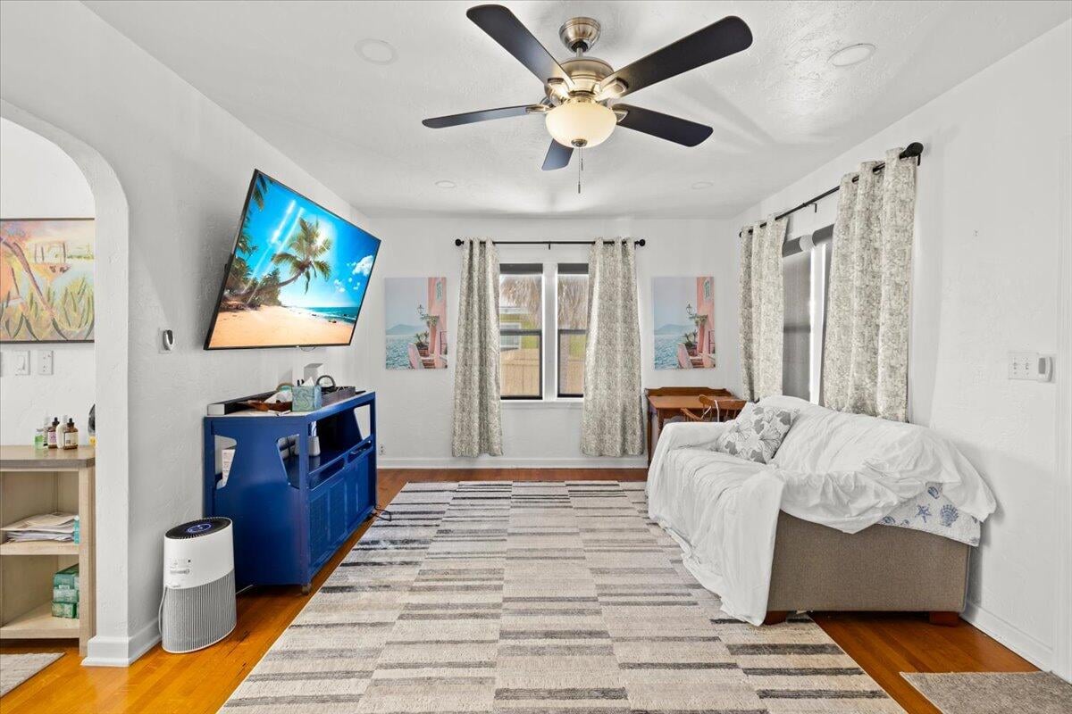 Residence photo 6