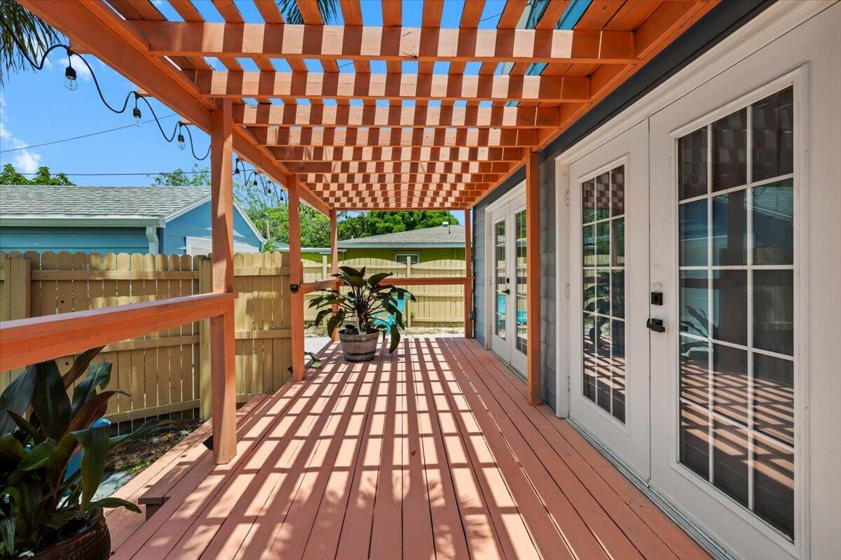  Residence photo 16