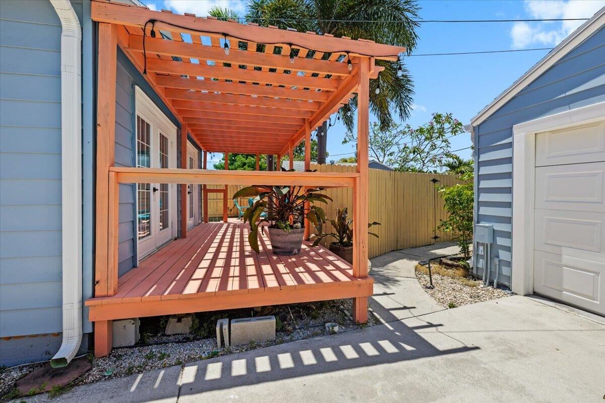  Residence photo 17