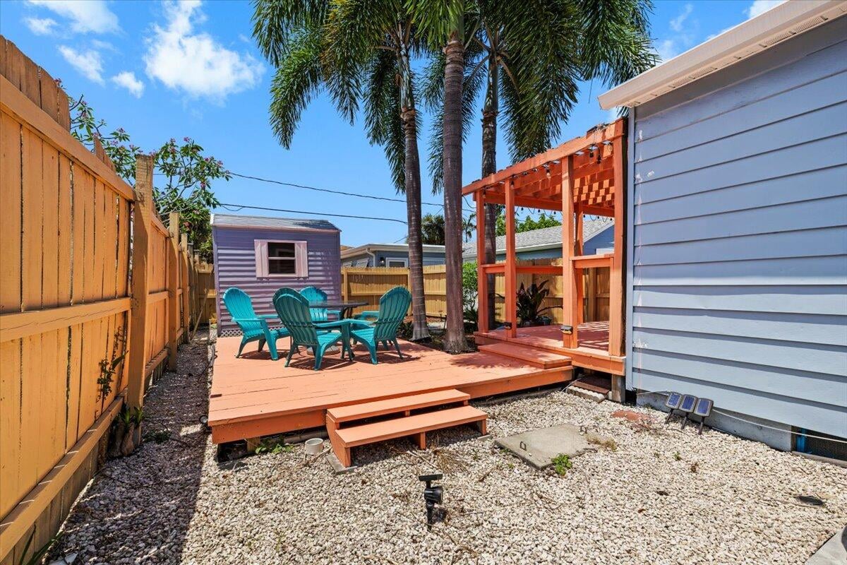 Residence photo 30