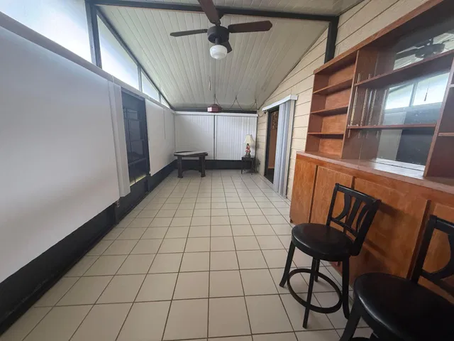 Residence photo 15